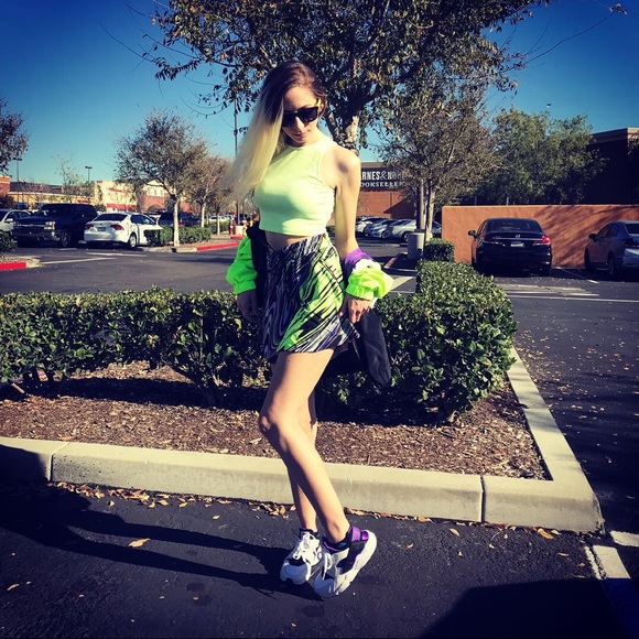 Meet Your Posher, Amy - Picture 13 of 16